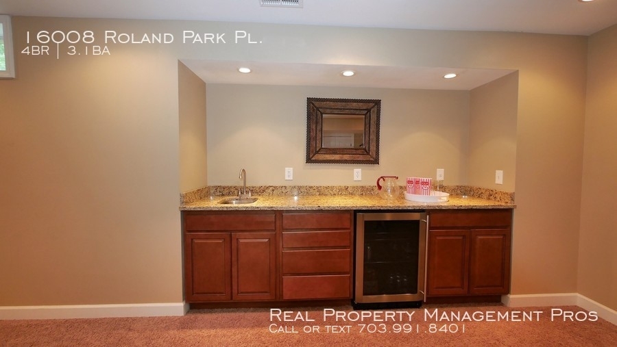 16008 Roland Park Pl. - Photo 9