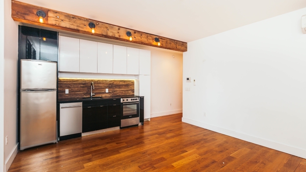 1144 Dekalb Avenue - Photo 4