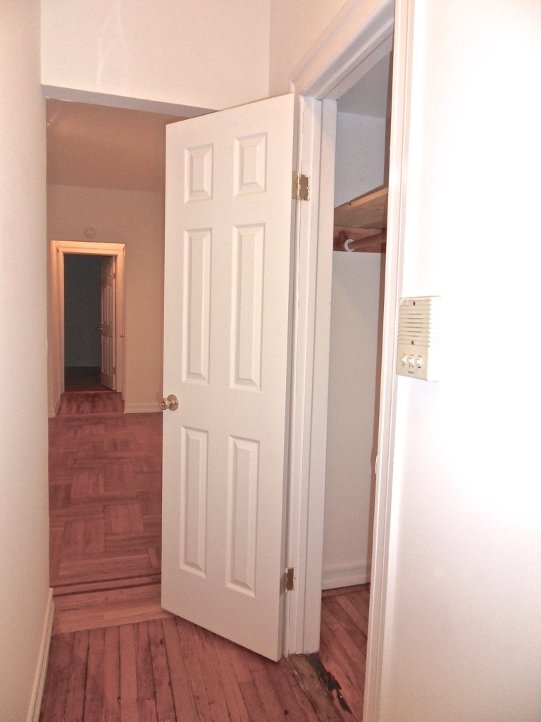 537 Clinton Avenue - Photo 3