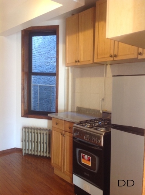 120 West 3rd Street - Photo 3