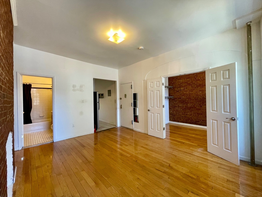 116 East 117th Street - Photo 4