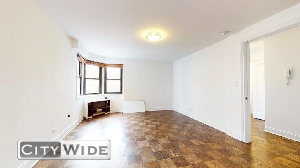 145 East 16th Street - Photo 1