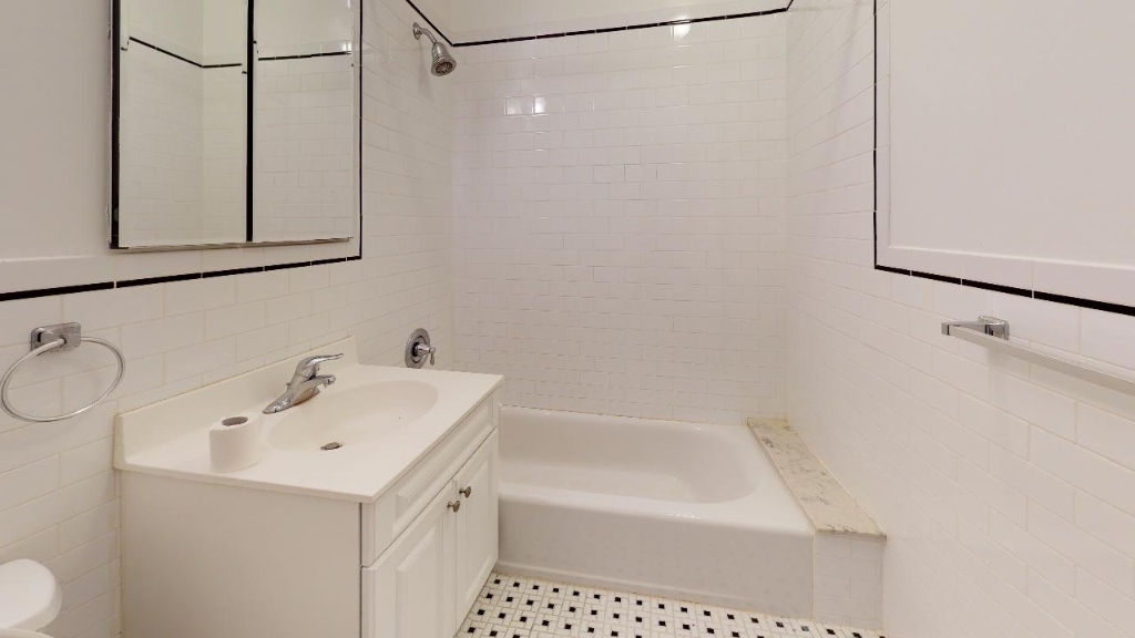 854 Amsterdam Avenue - Photo 4