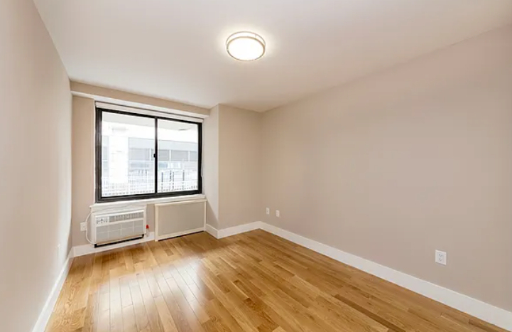 Columbus Avenue - Photo 2