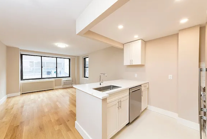 Columbus Avenue - Photo 1