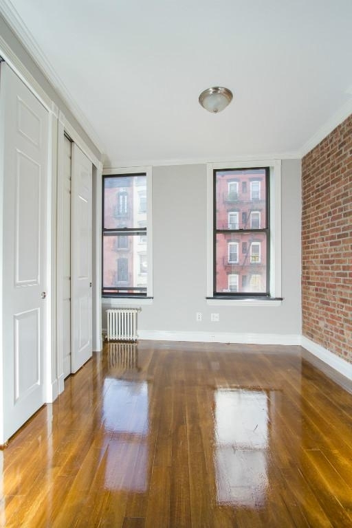 44 East 1st Street - Photo 3