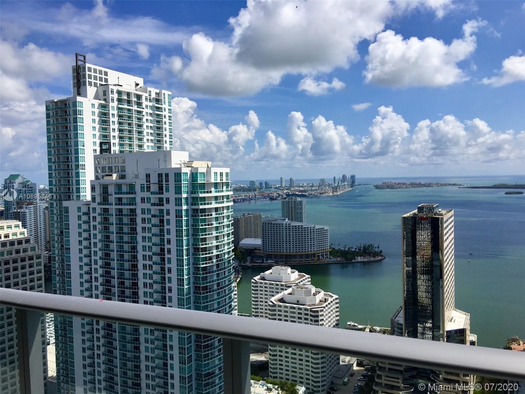 1010 Brickell Av - Photo 11