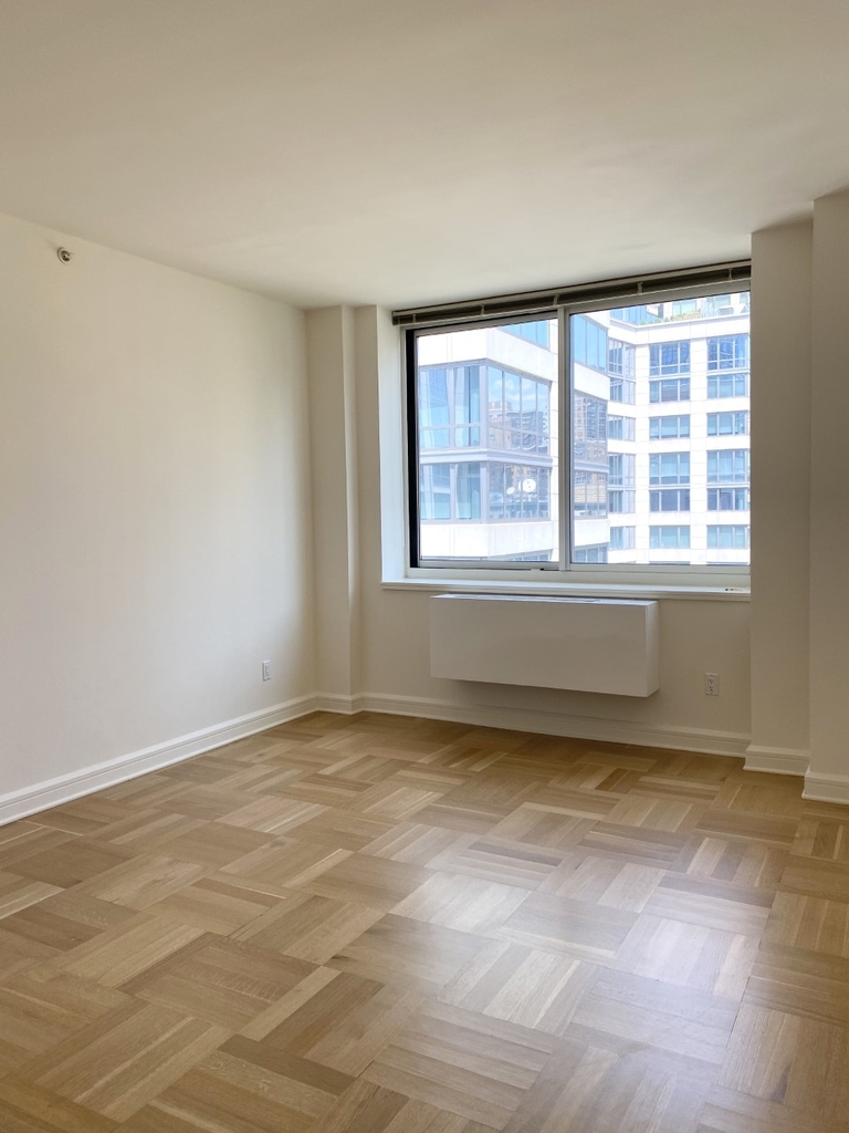 400 West 63rd Street - Photo 9