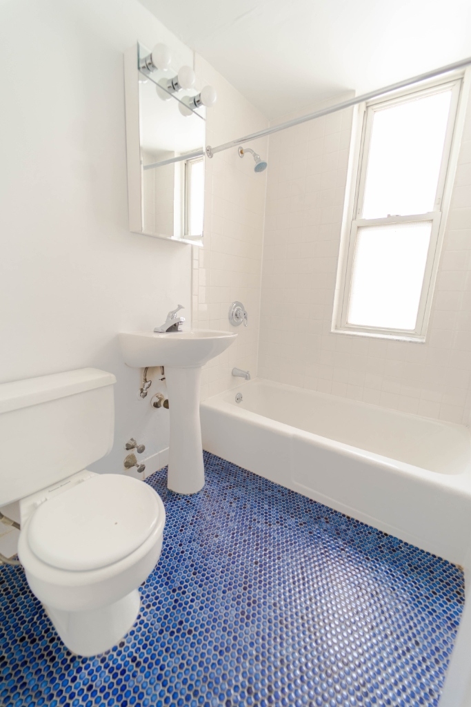 260 West 27th Street - Photo 4