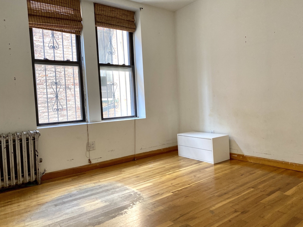 325 Manhattan Avenue - Photo 4