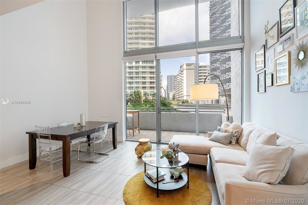 1050 Brickell Ave - Photo 3