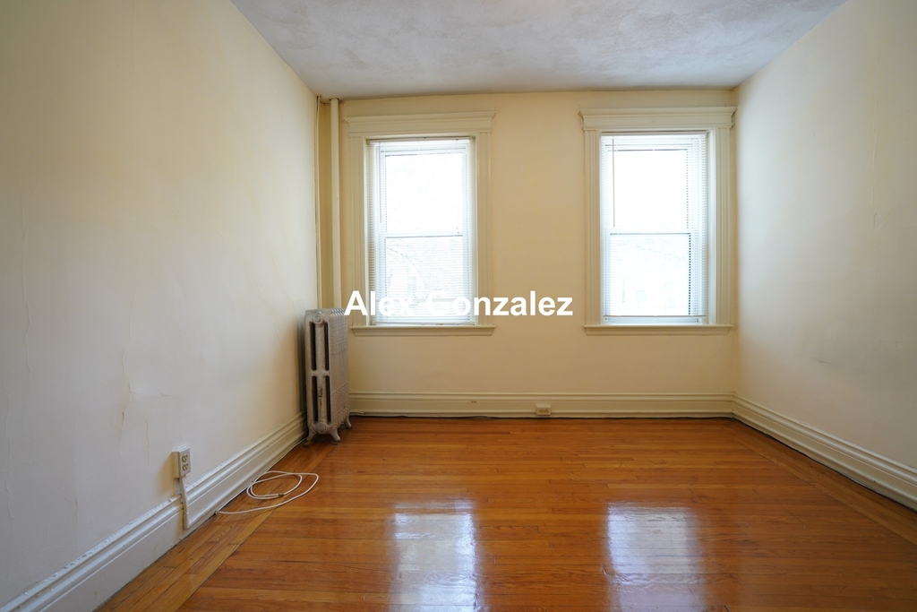 28 Queensberry St. - Photo 9