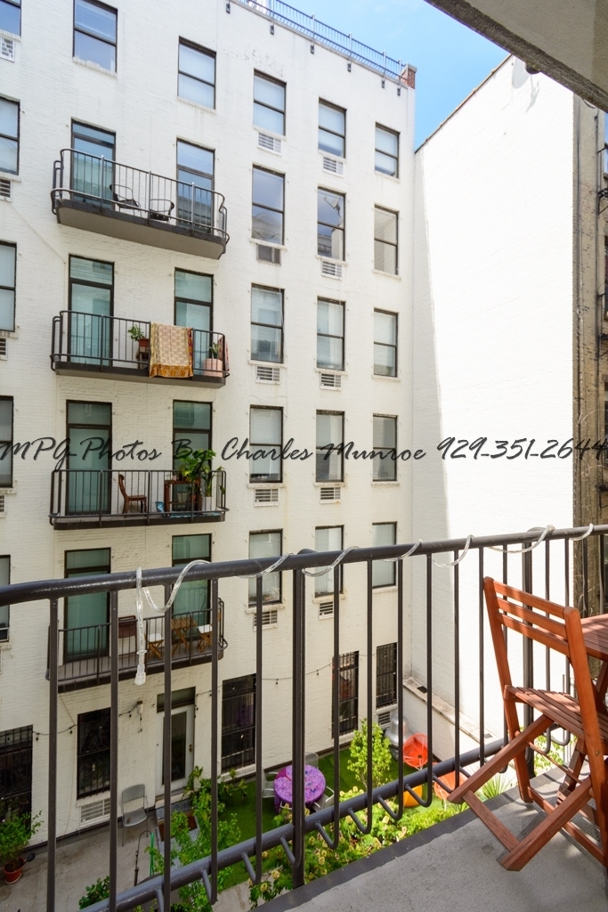 201 East 12th Street - Photo 5