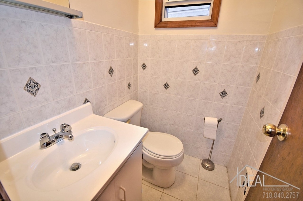 273 18th Street - Photo 9