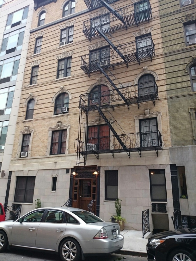 57 Thompson - Photo 0