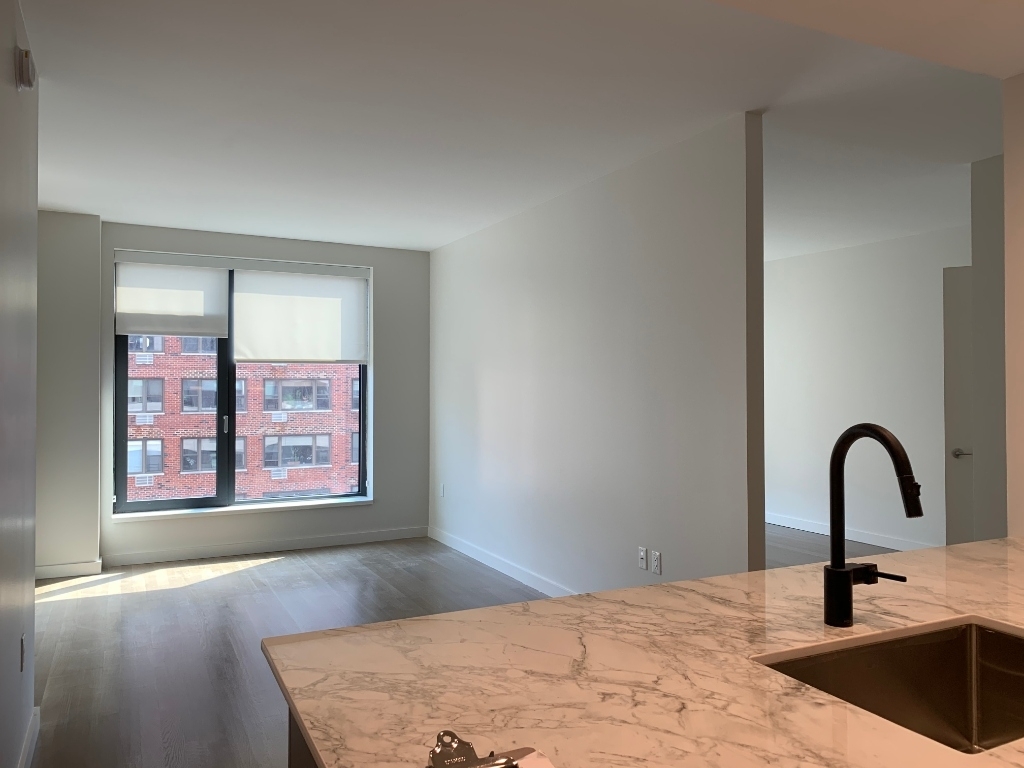 515 East 86th Street - Photo 0