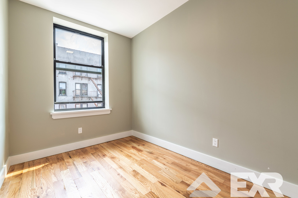 1526 Park Place - Photo 6