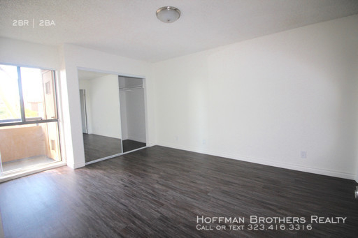 1725 Grismer Avenue - Photo 3