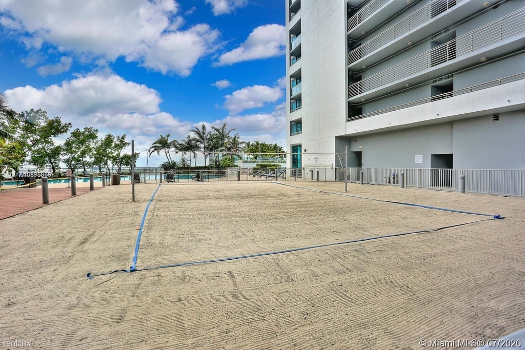 888 Biscayne Blvd Apt 1803 - Photo 15