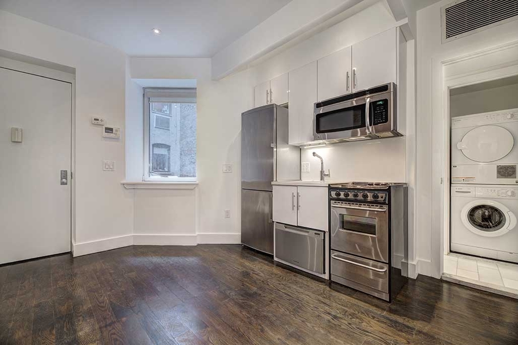 143 Ludlow Street - Photo 1