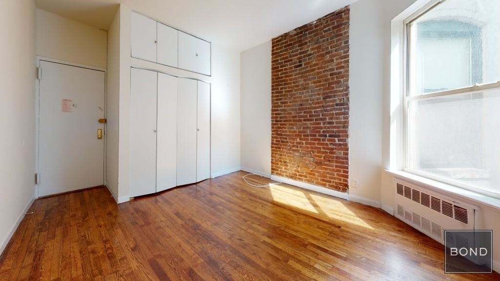 214 East 85th Street - Photo 6