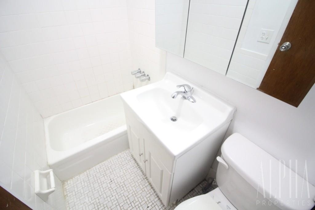 434 East 76th Street - Photo 3