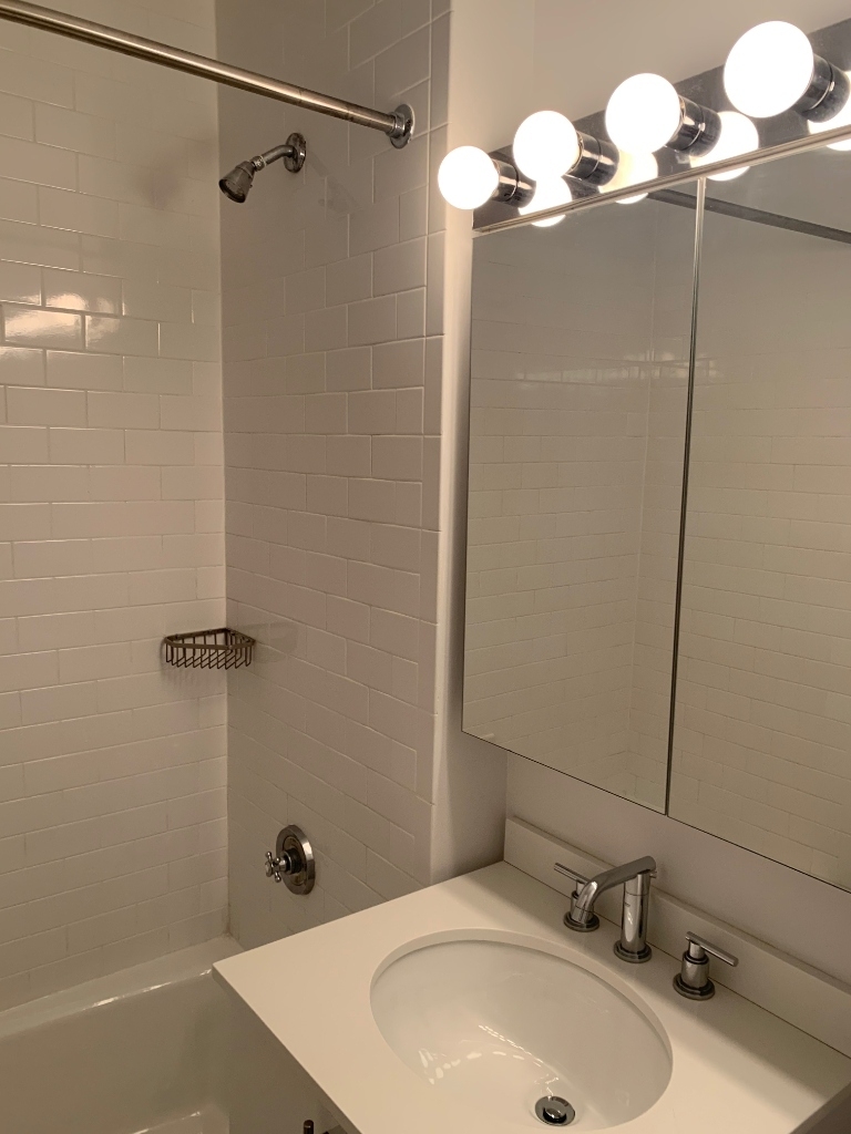 200 West 26th Street - Photo 8