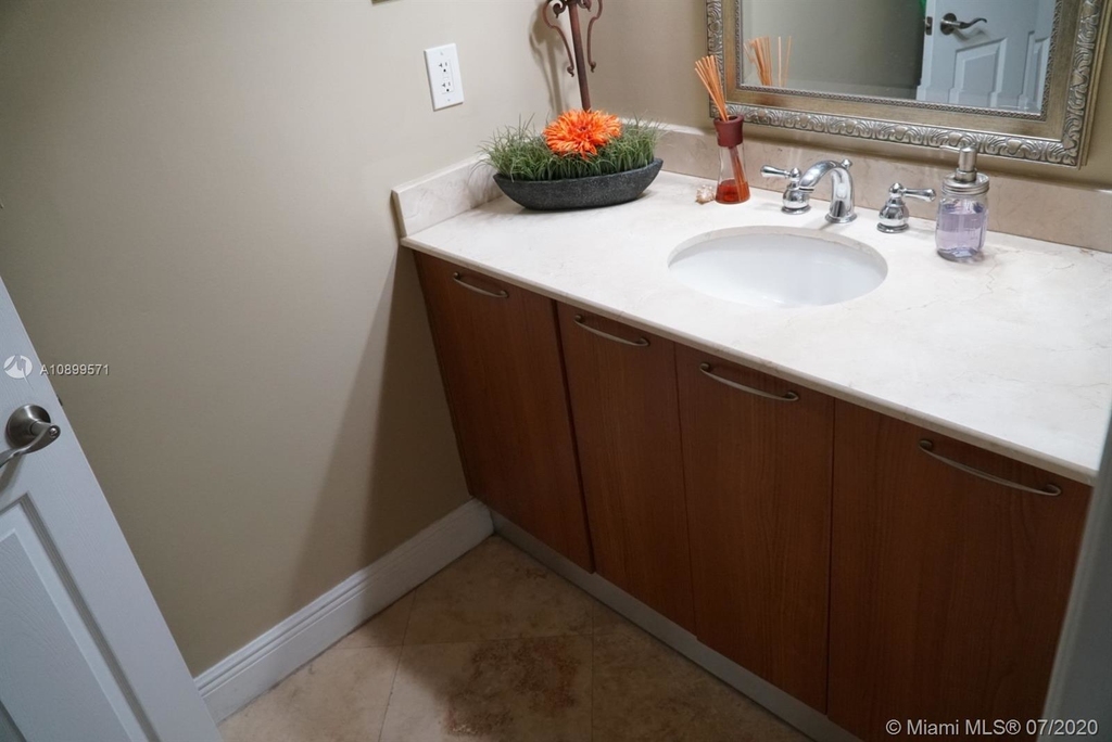 1035 Sw 9th Ct - Photo 23