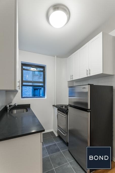 212 East 87 Street - Photo 1