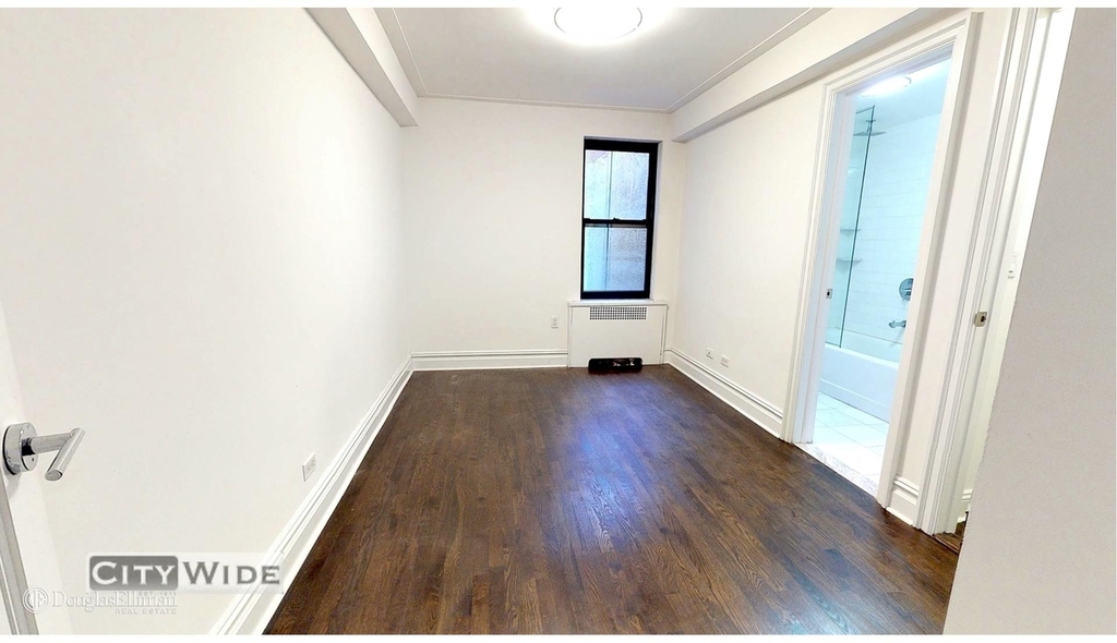 137 East 38th St - Photo 4