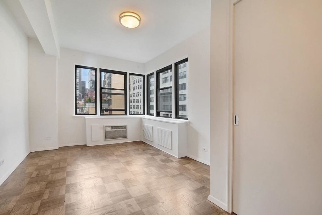 20 Beekman Pl - Photo 6