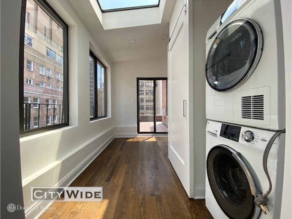 137 East 38th St - Photo 5