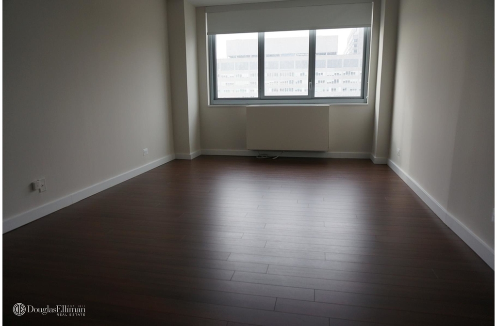 401 East 34th St - Photo 1