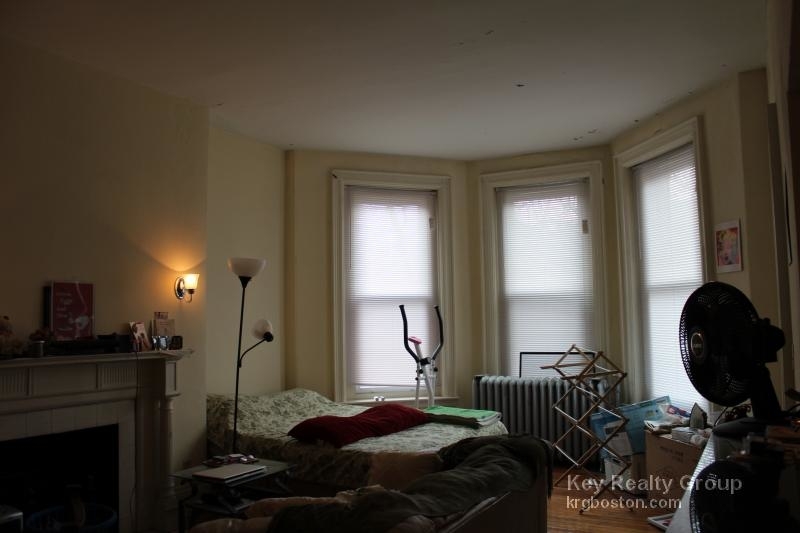 379 Commonwealth Ave. - Photo 3