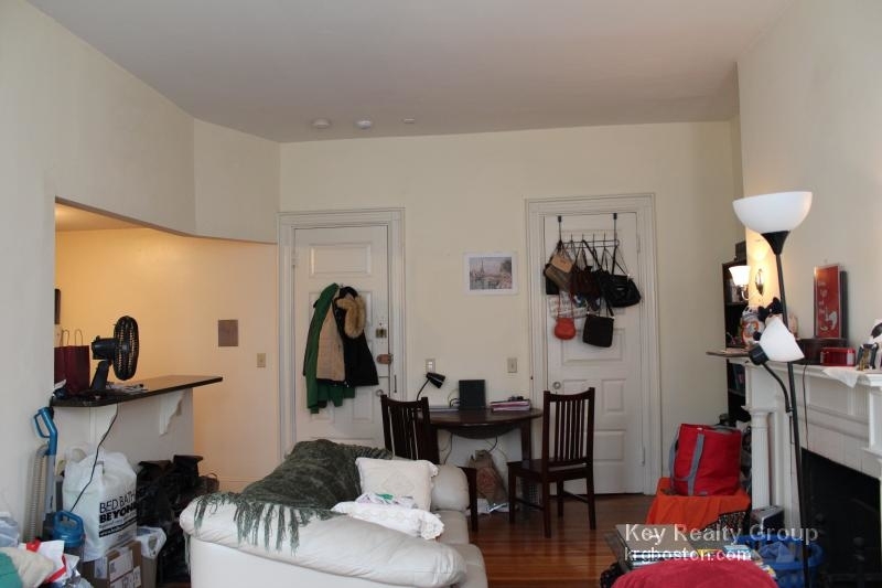 379 Commonwealth Ave. - Photo 4