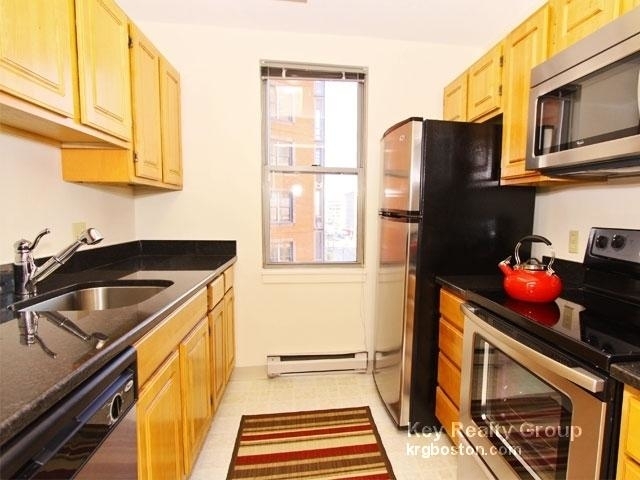 130 Dartmouth St. - Photo 2