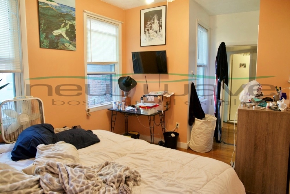 14 Melrose St. - Photo 2