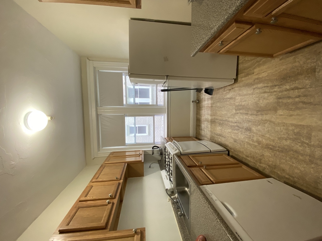 1687 Commonwealth Ave. - Photo 5