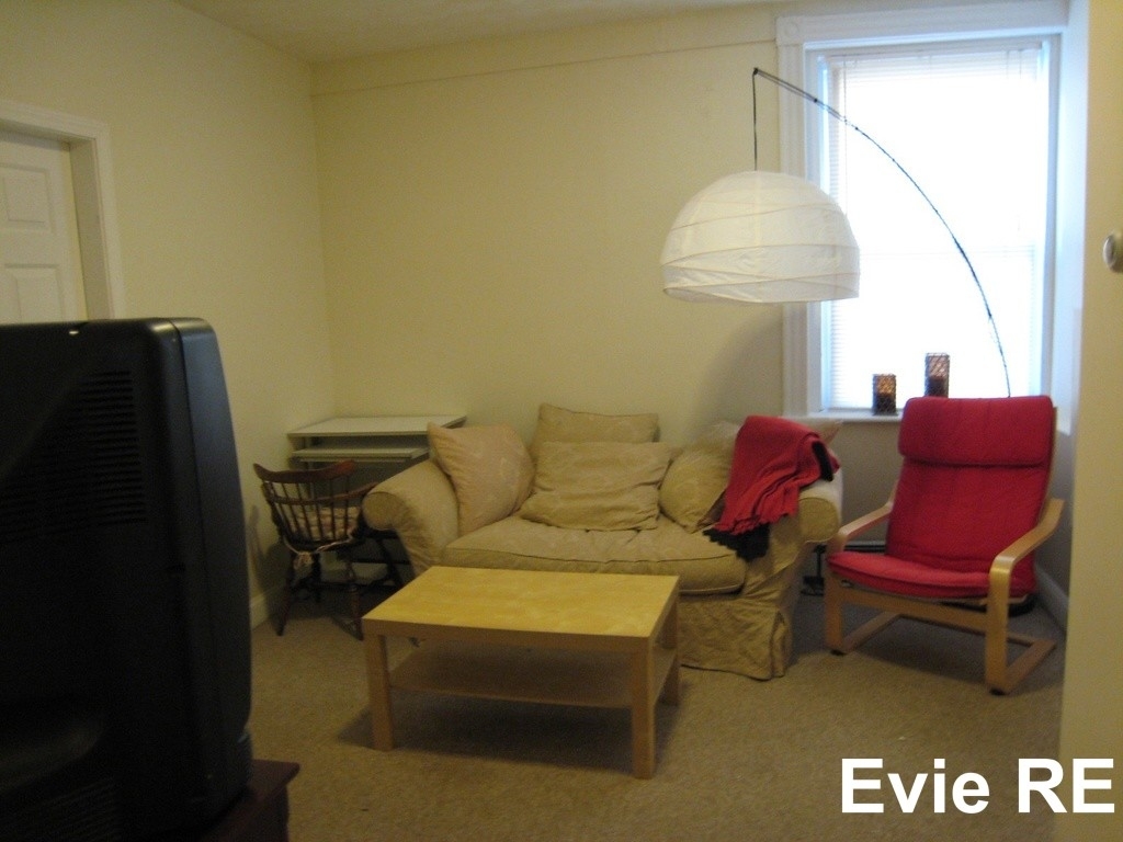 452 Hanover St. - Photo 3