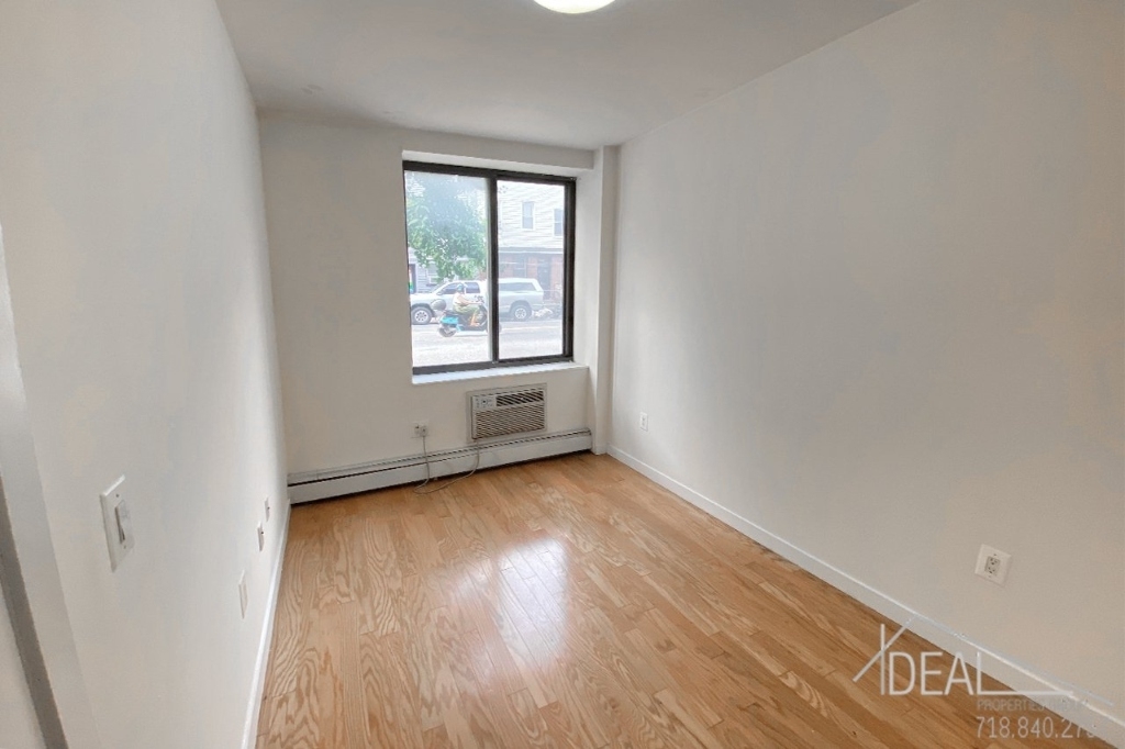 924 Metropolitan Avenue - Photo 1