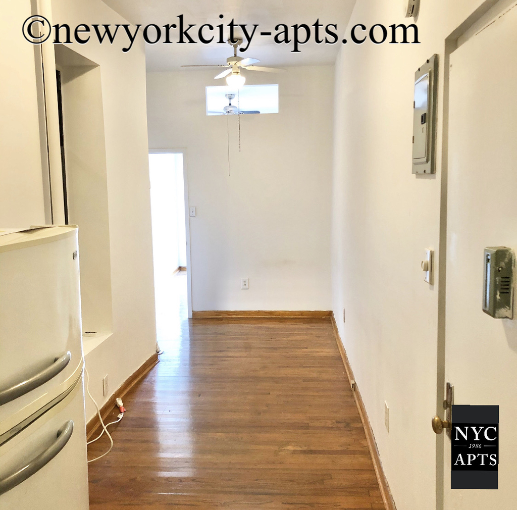 357 West 54th Street - Photo 1