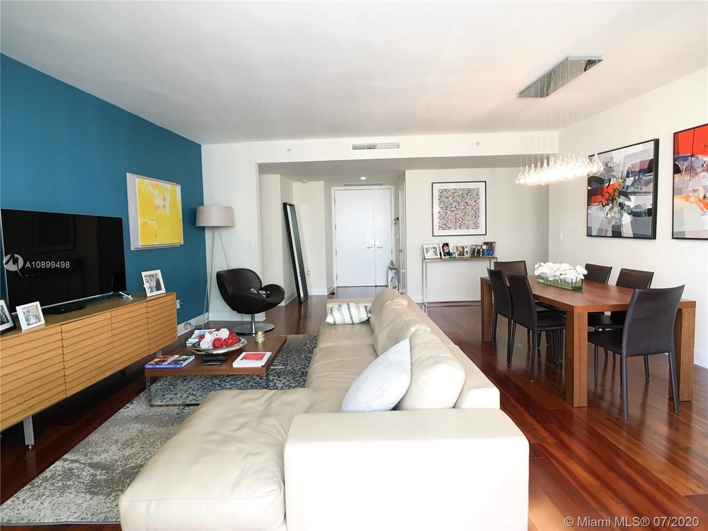 901 Brickell Key Blvd - Photo 4