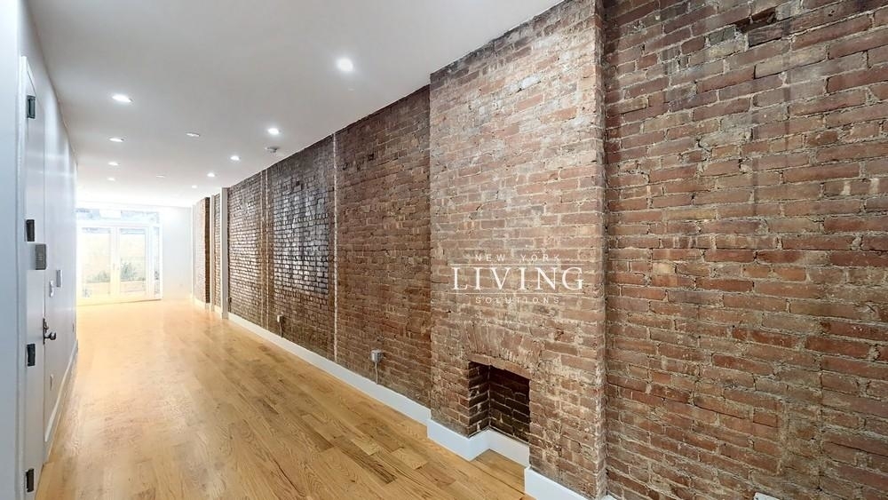 577 Vanderbilt Avenue - Photo 1