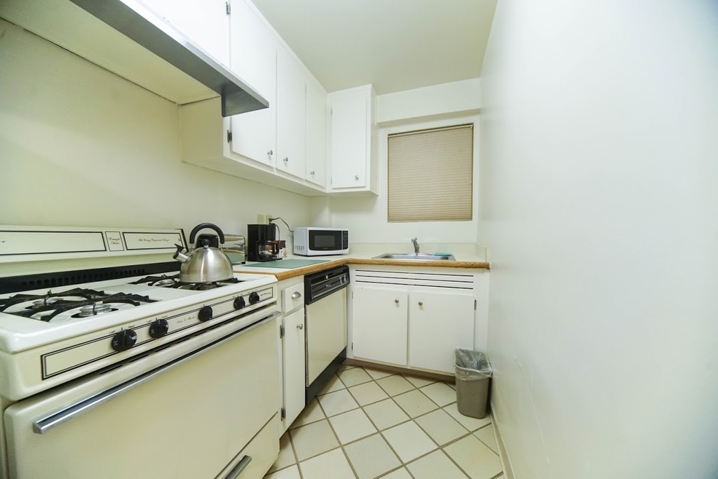 149 East 39th Street - Photo 6