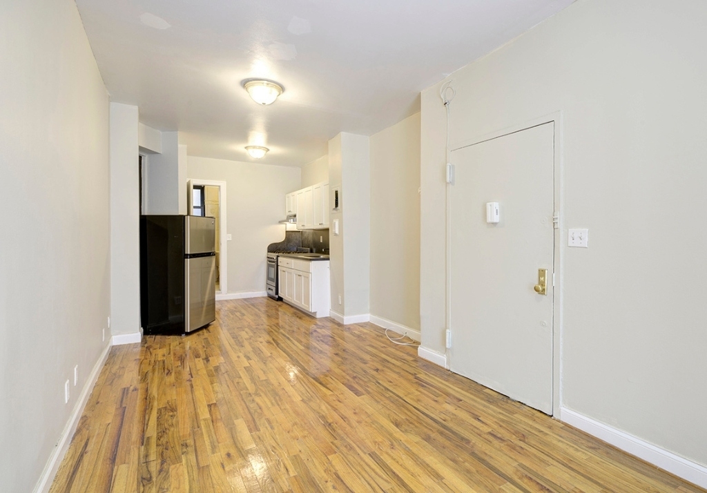 237 West 18th Street - Photo 1