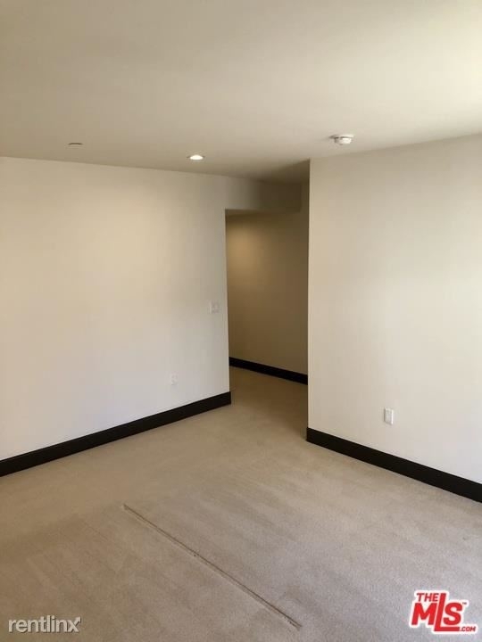 10523 Ashton Ave Apt 301 - Photo 5