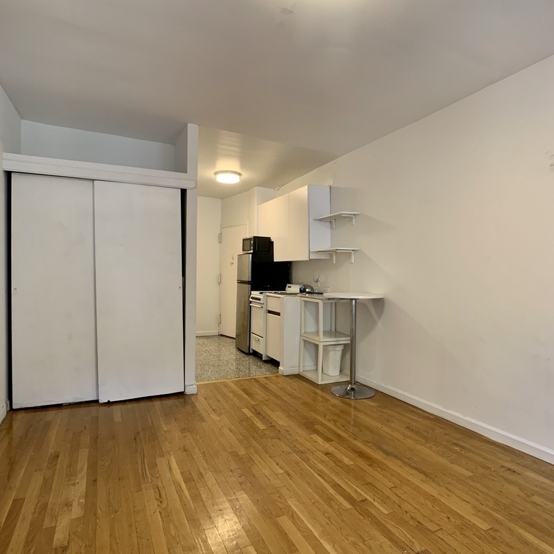 334 East 82nd Street - Photo 2