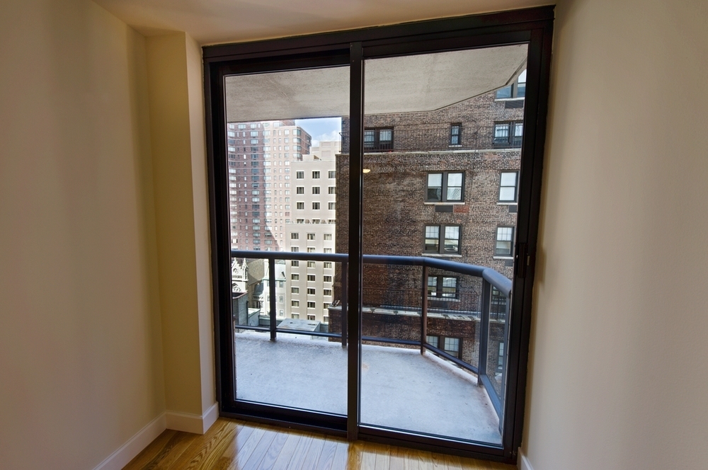 235 West 48th Street - Photo 3