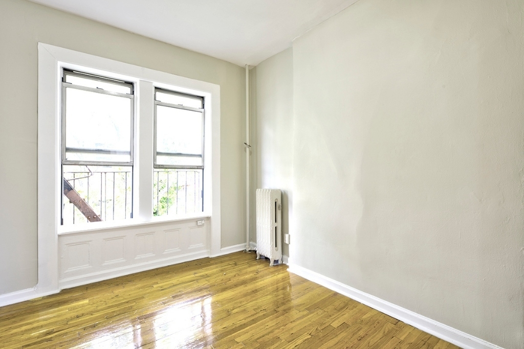 241 West 13th Street - Photo 1