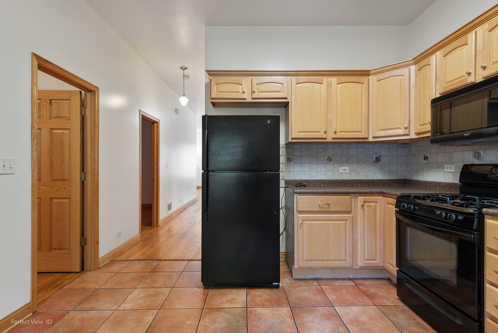 1361 East 52nd Street - Photo 3